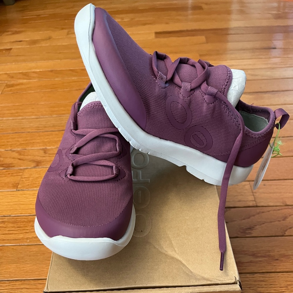 Women’s OOFOS Sport LS Low Shoe - Plum color